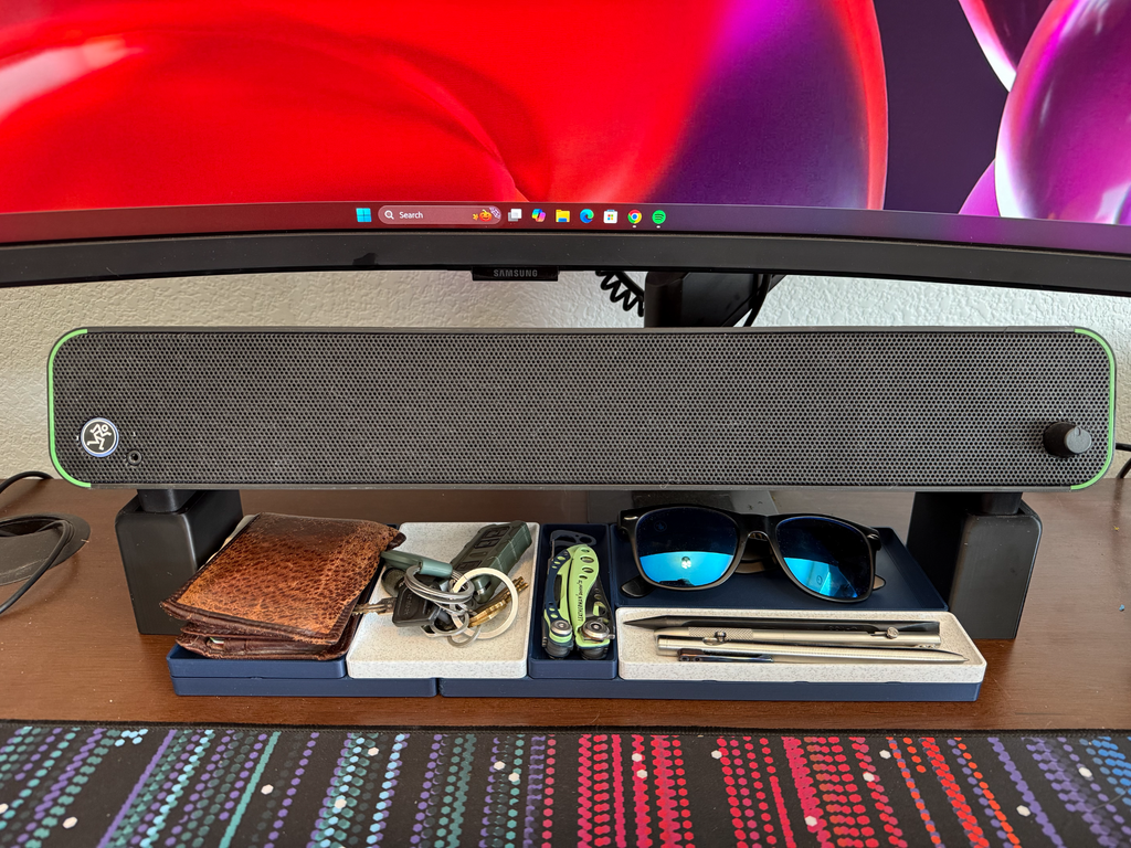 Mackie CR Stealthbar Riser