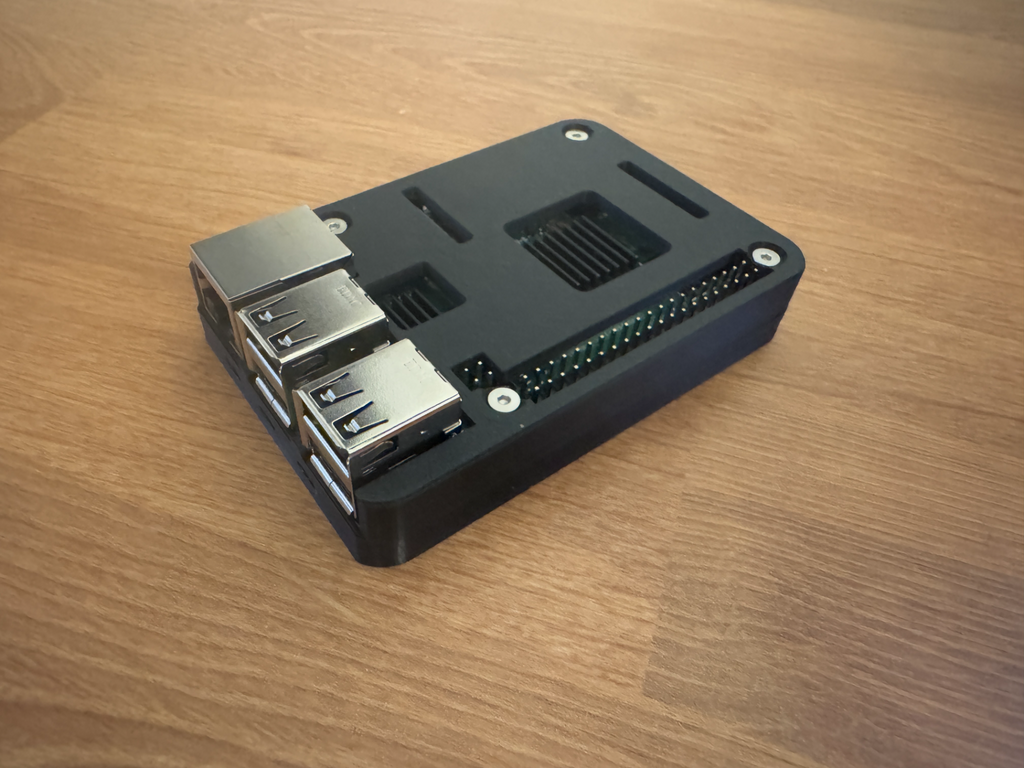 Raspberry pi 3 Model B case with heatsink window