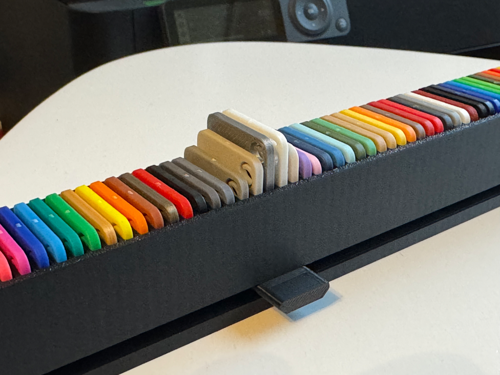 Bambu Filament Swatches Display w/ Slider