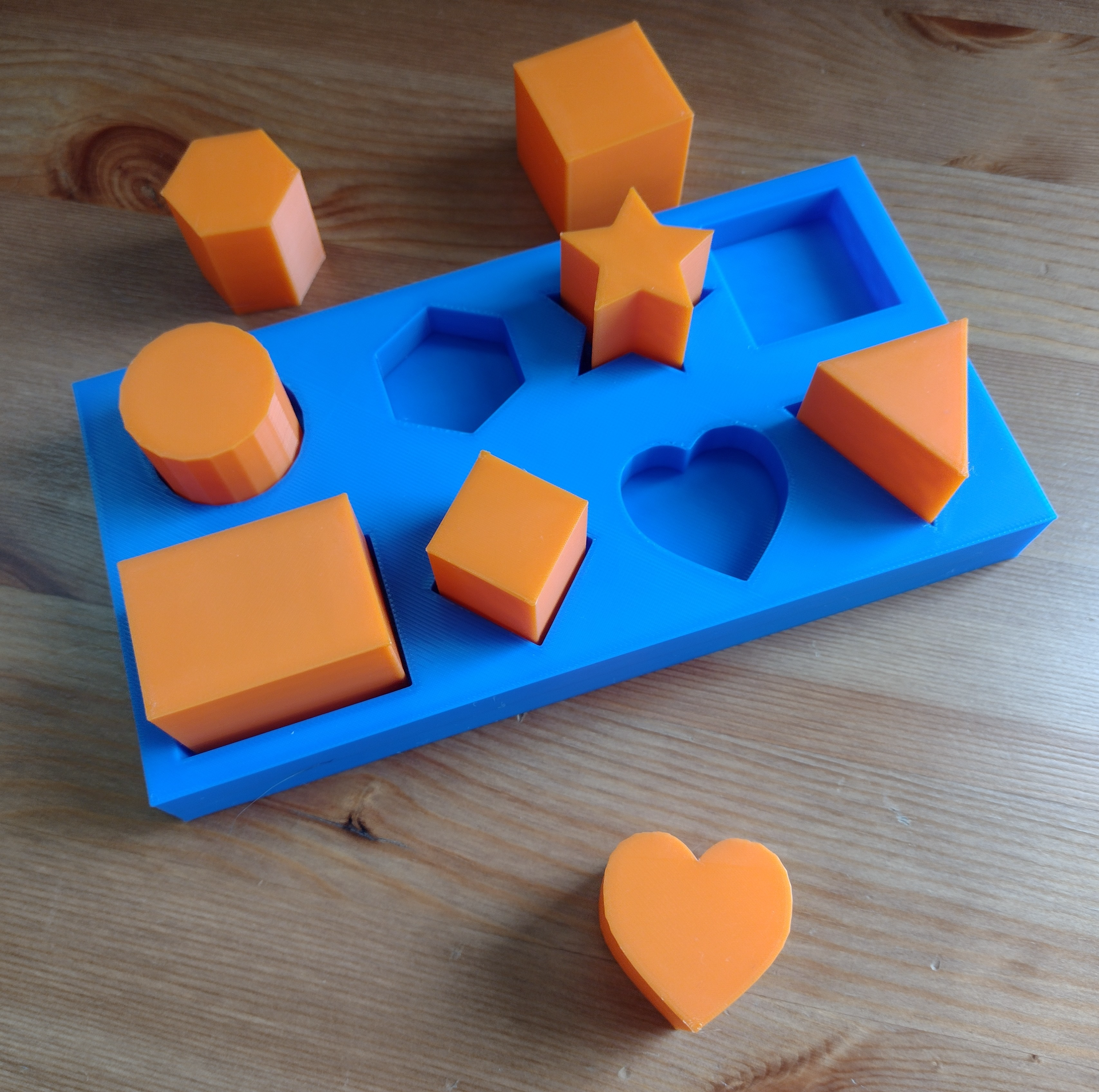 Shape insert toy - Montessori type