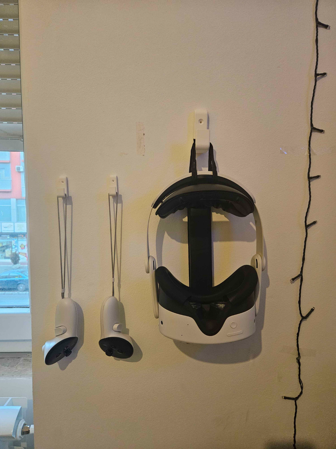 VR Headset / Multipurpose Hook
