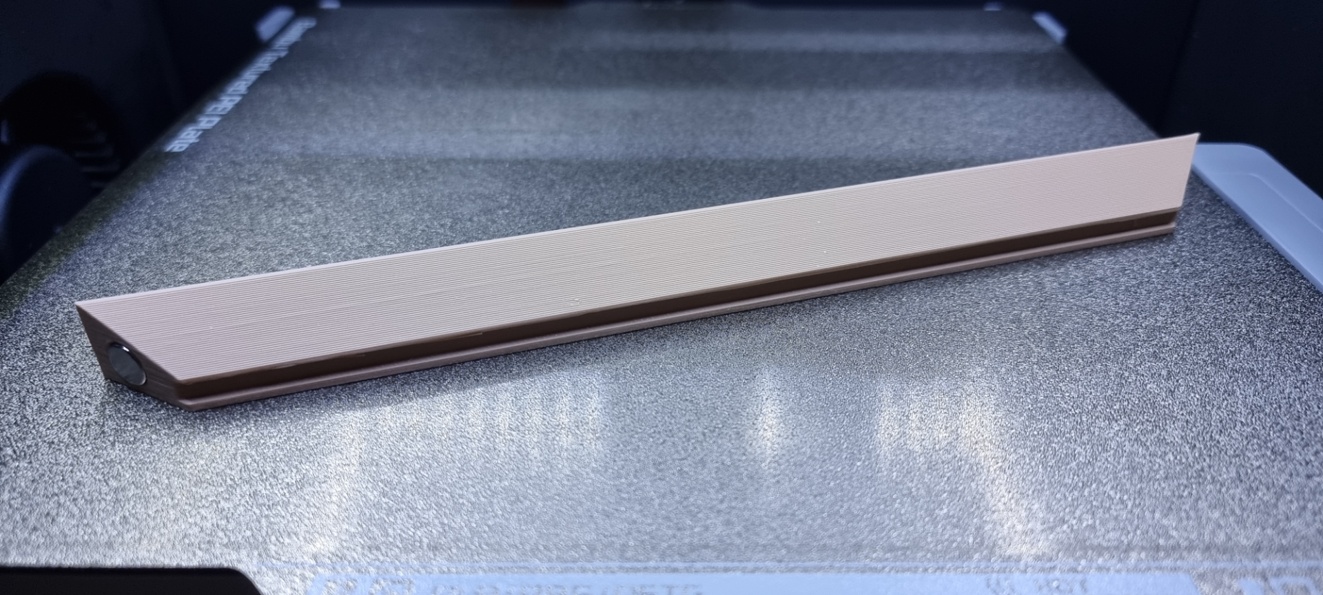 Bevelled frame (magnetic re-usable or permanent) for 200x200mm HueForge filament paintings