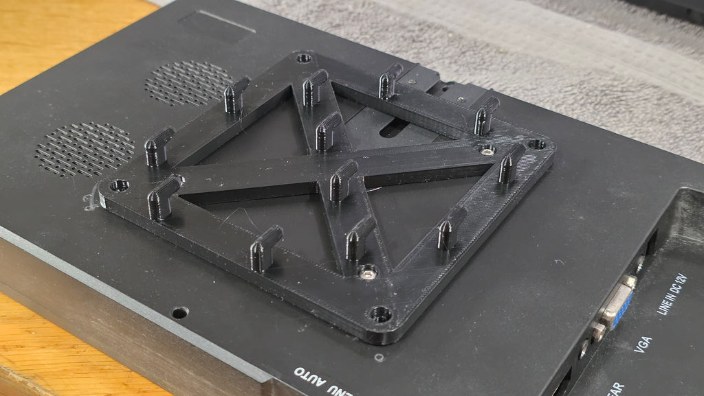 Skadis VESA75 and VESA100 Monitor Mount