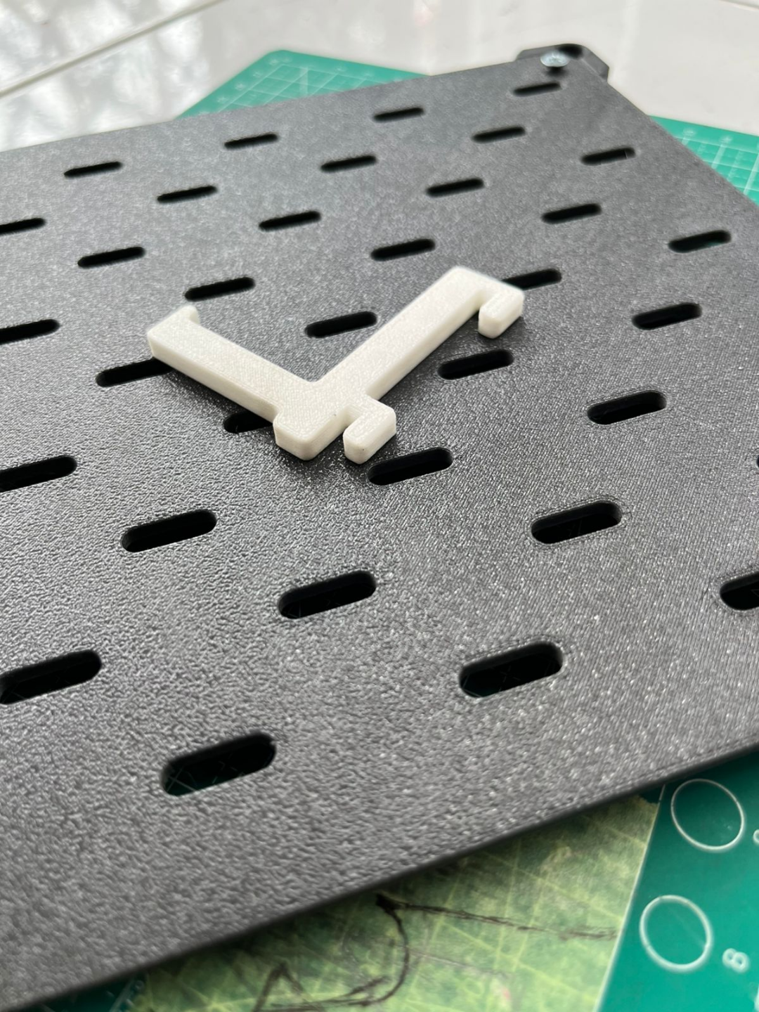 Pegboard flat hook