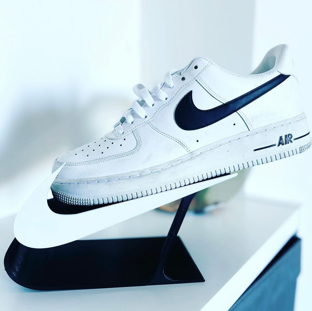 espositore scarpe nike