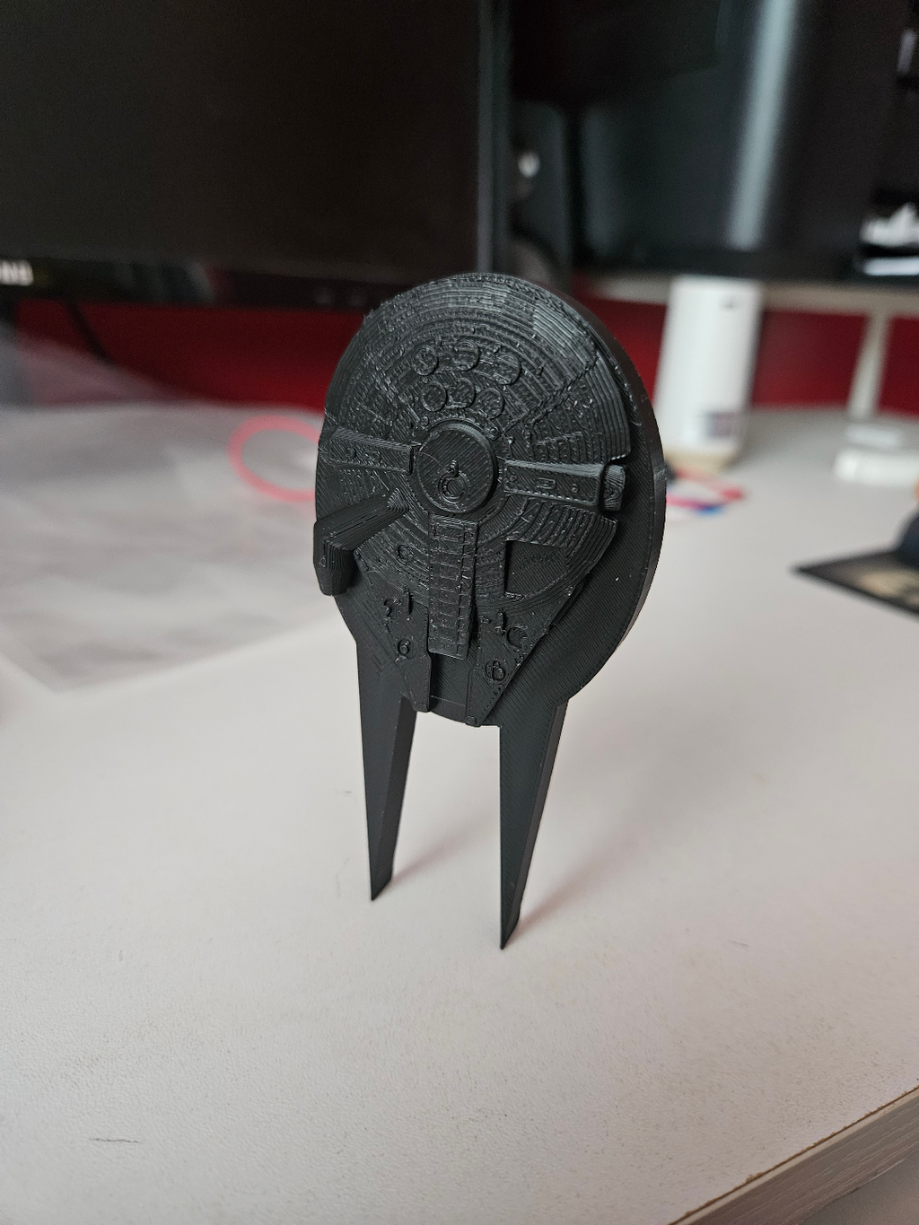 Millenium Falcon Golf Divot Tool