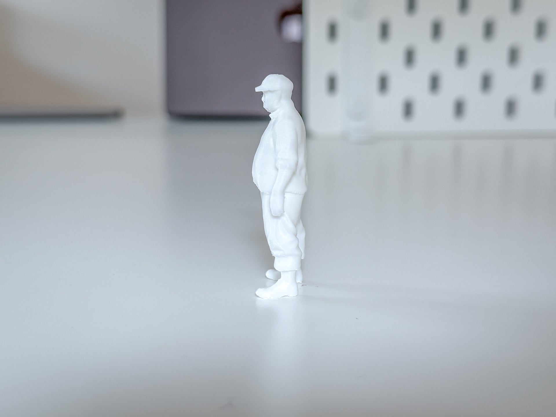 Miniature Man/Worker for your Diorama