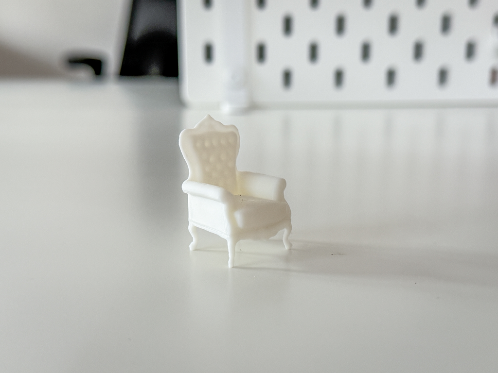 Miniature Chair for your Diorama / Doll House