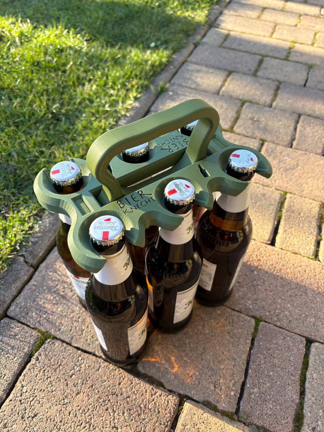 Der Bier Knecht! / The Beer Slave!