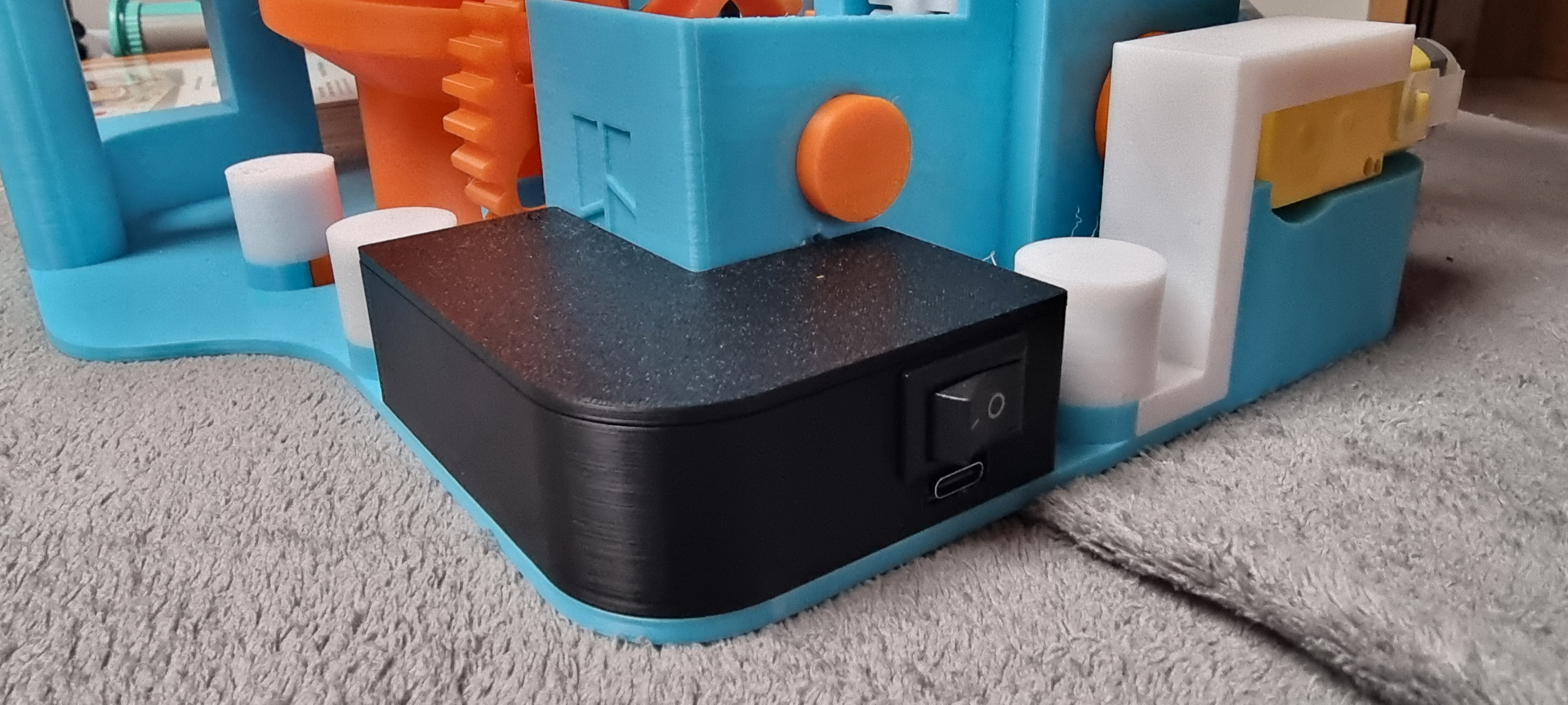 Battery powered Marble Run 003