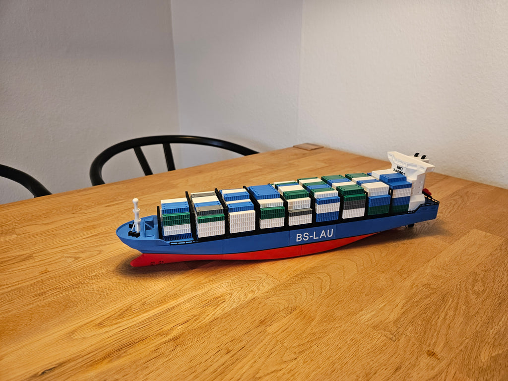 Container ship 1:400