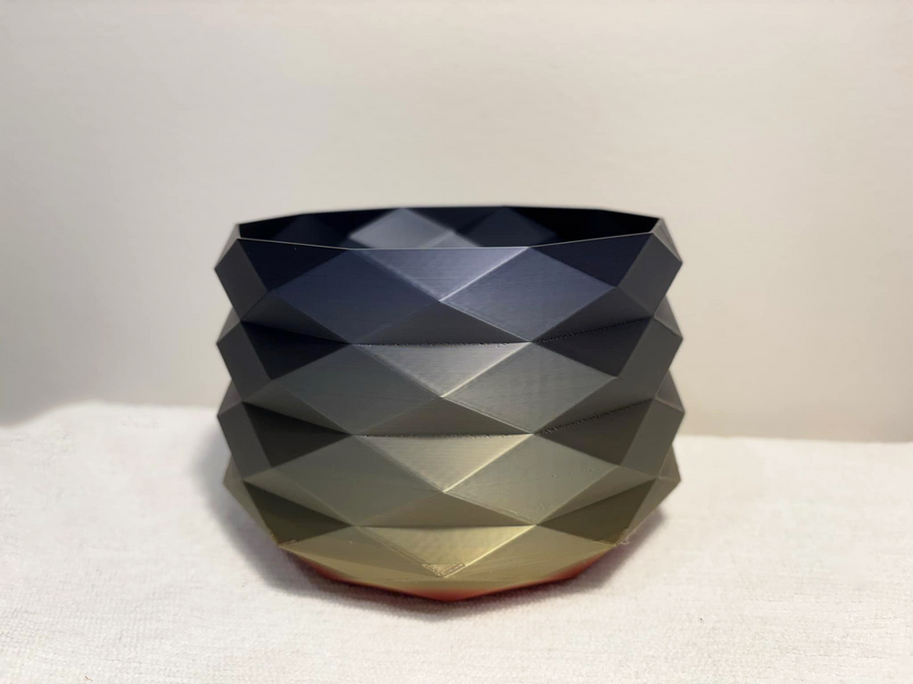 Plant pot 4