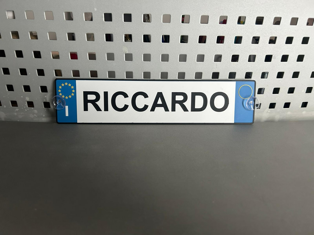 targa personalizzabile IT V3