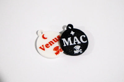 Placa para mascota Brillo 30x35mm con NFC