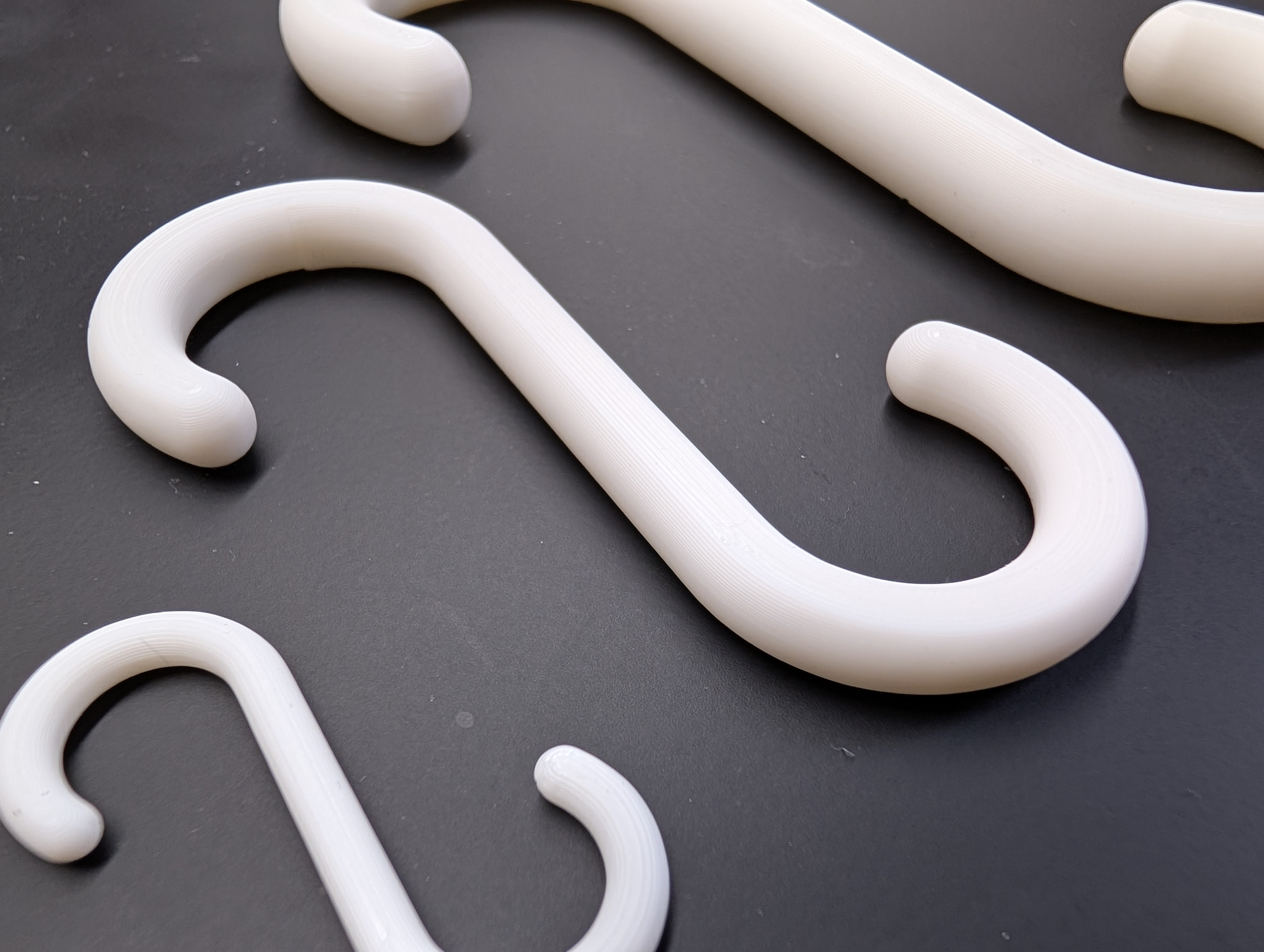 Simple Rounded S-Hook (Customizable)
