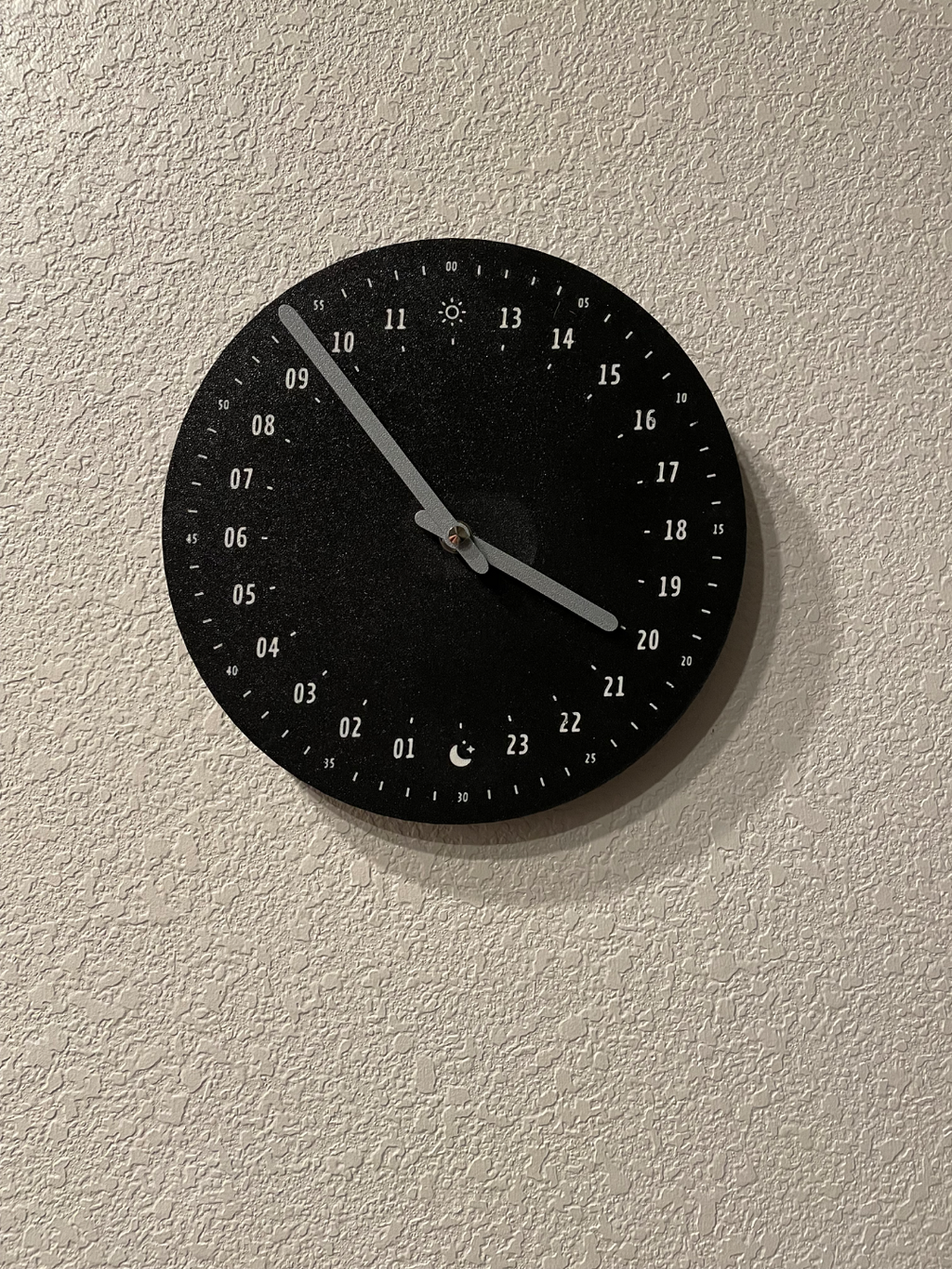 24-hour wall clock