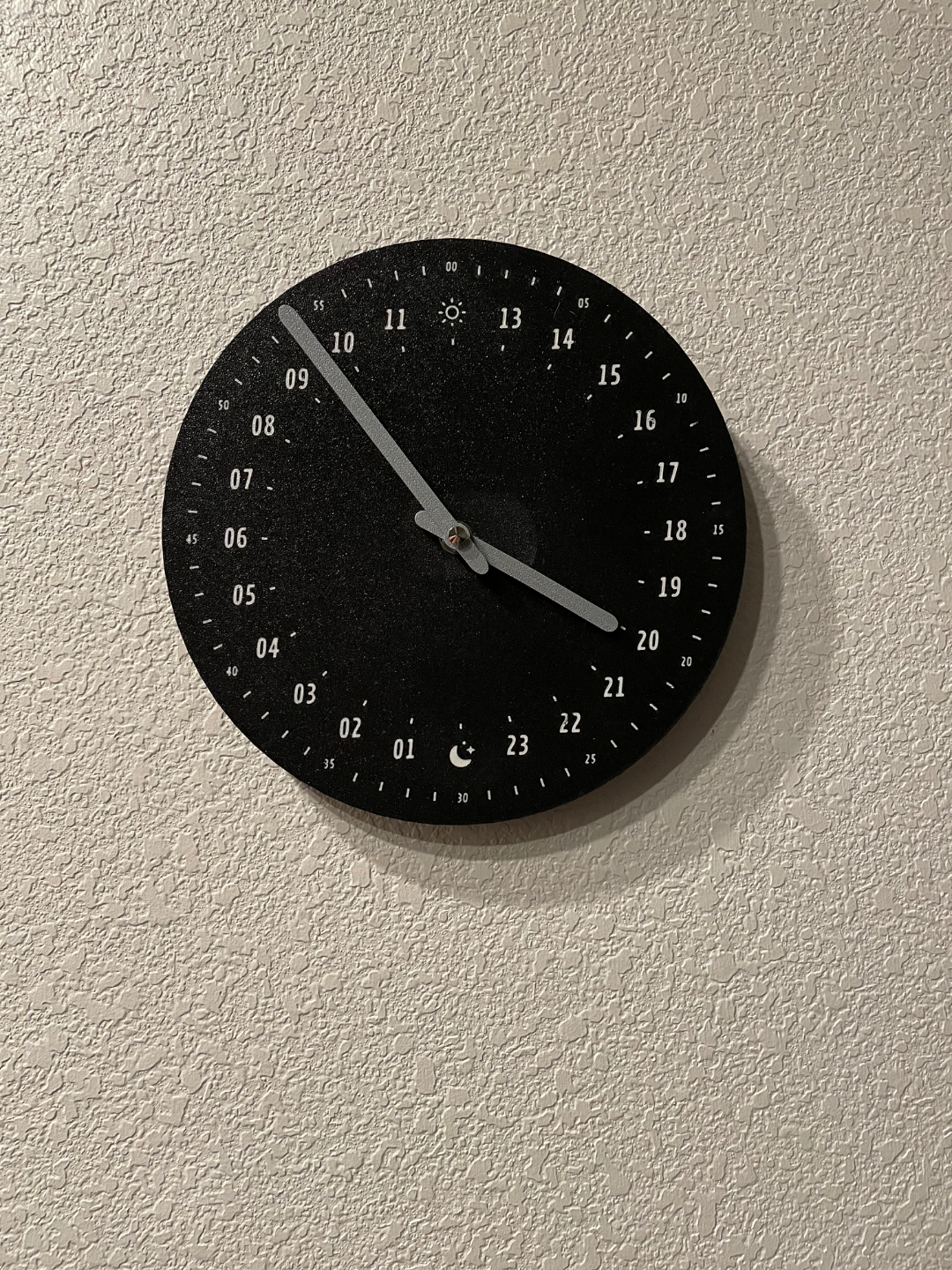 24-hour wall clock