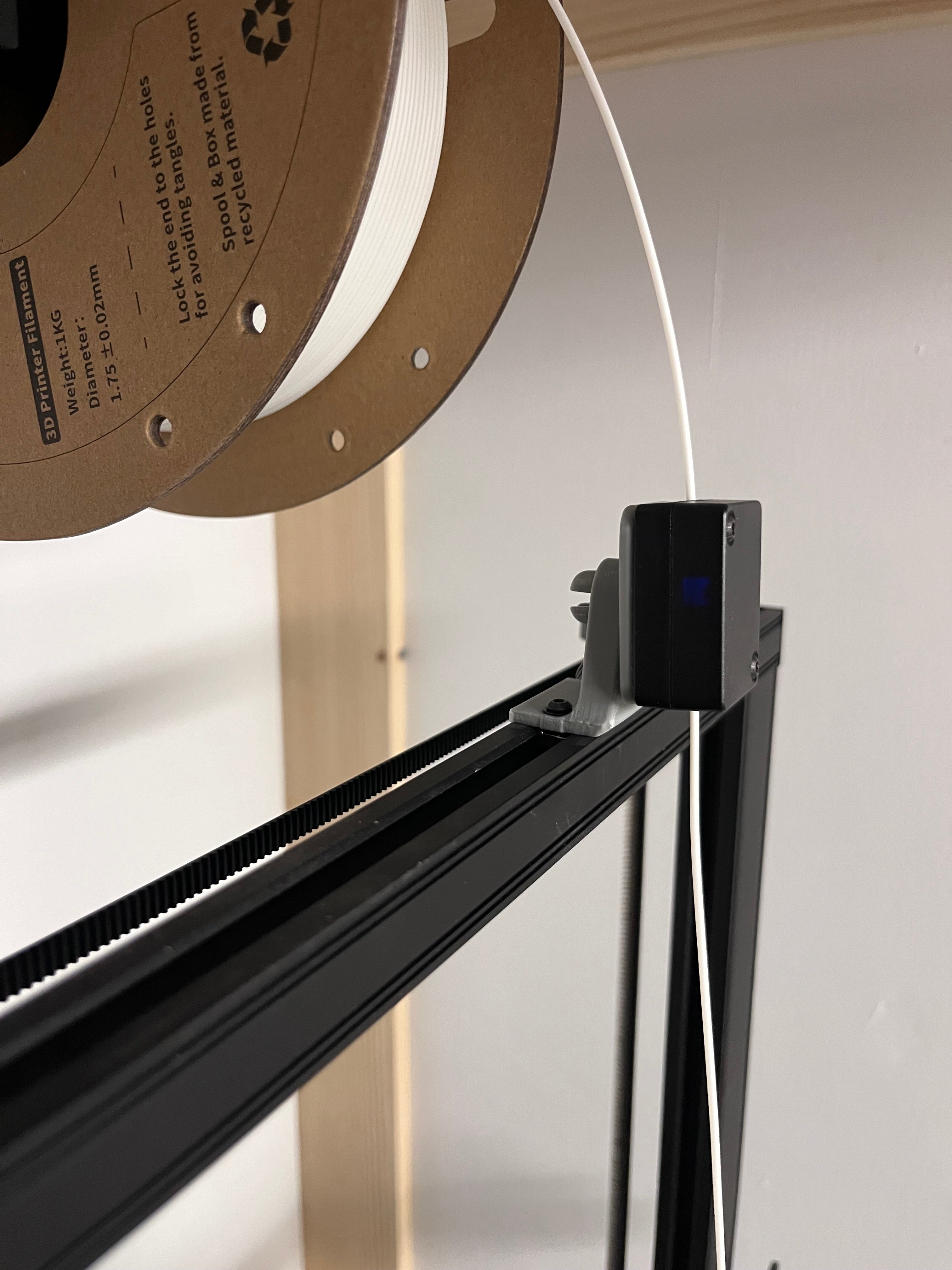 Filament sensor mount