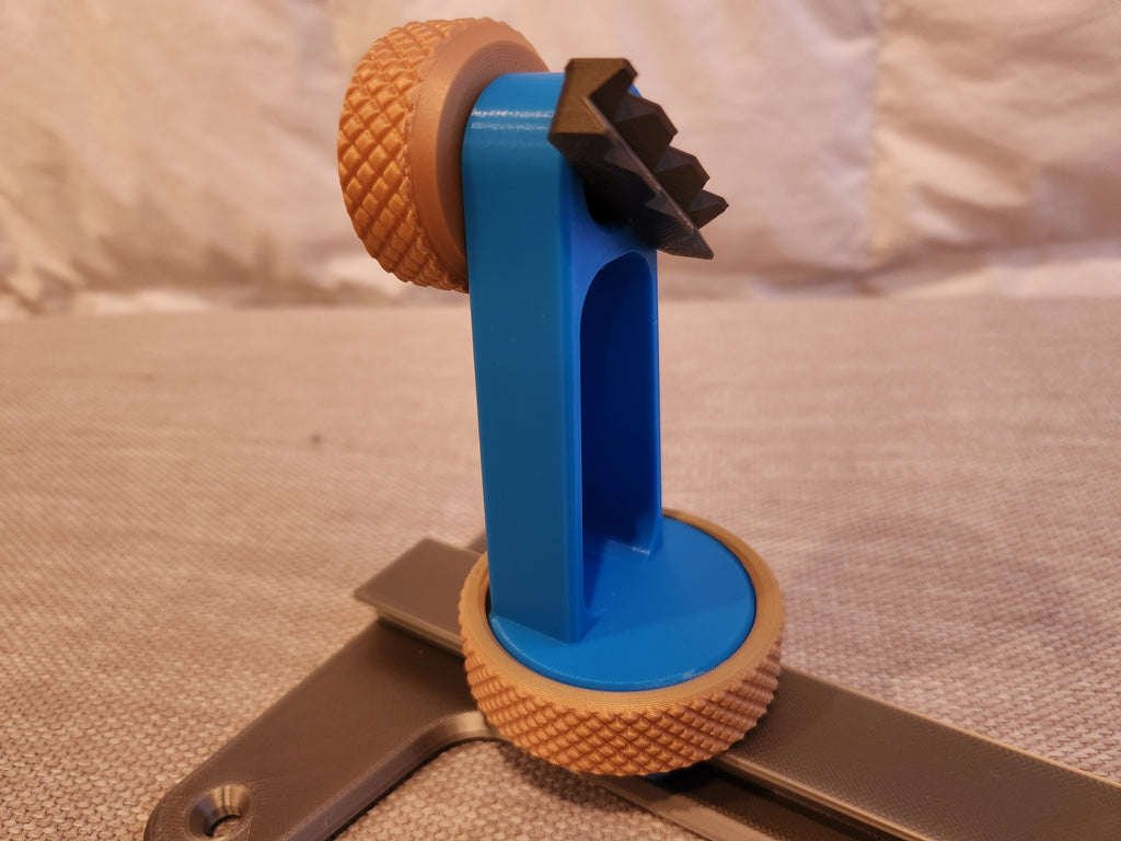 Adjustable PCB Holder Tool