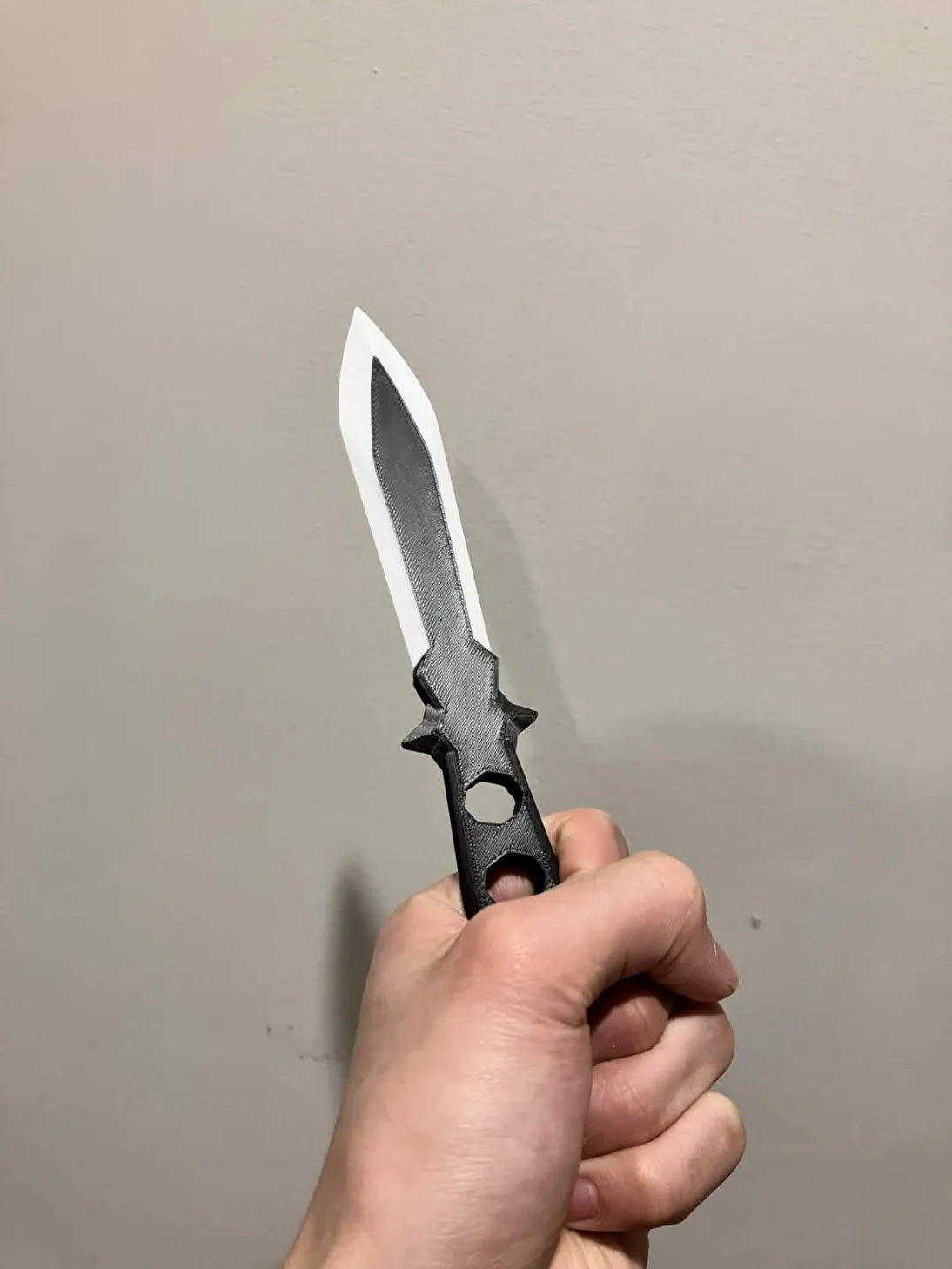 Throwing Dagger from ROBLOX Rivals