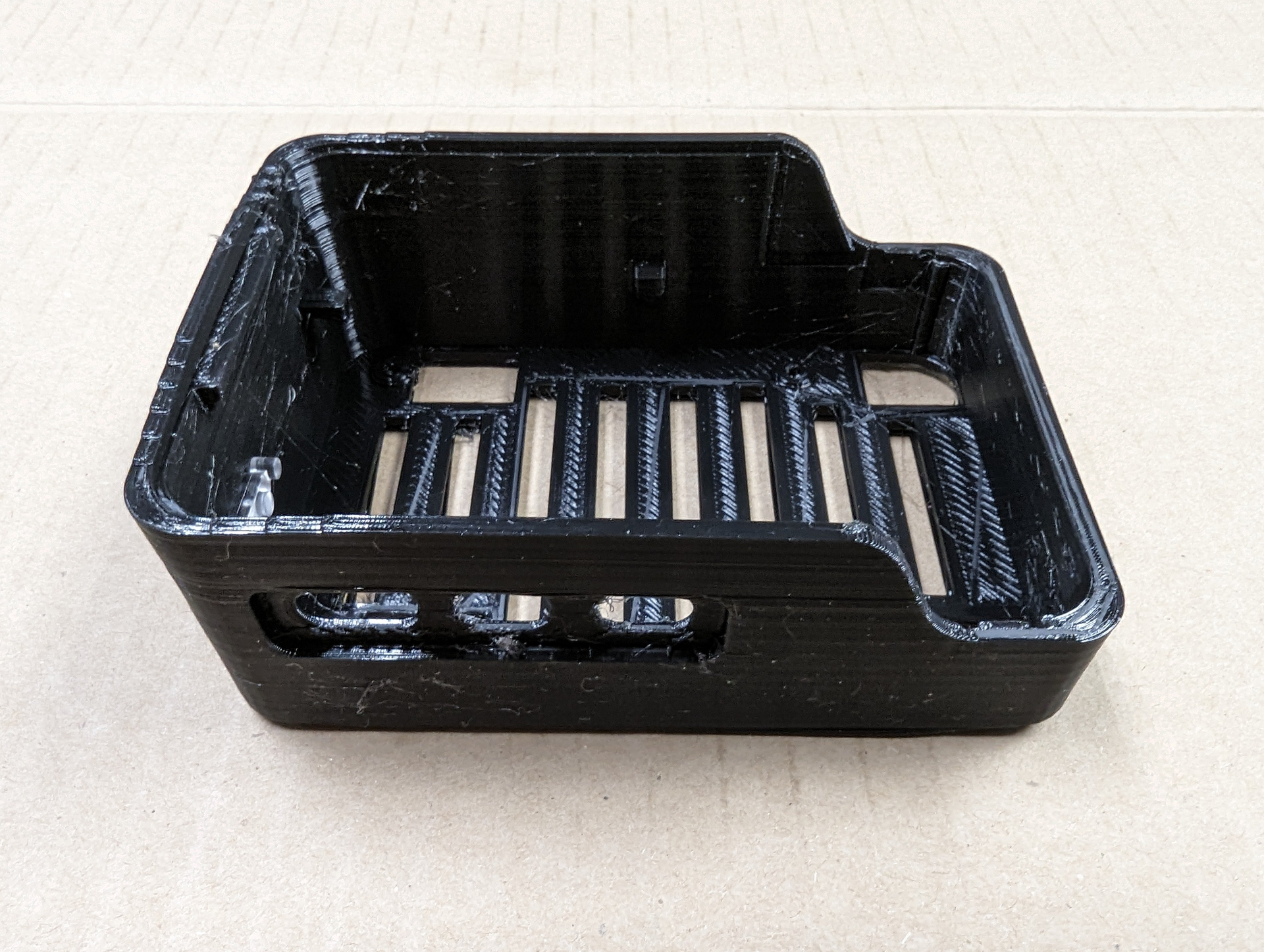 Raspberry Pi5 pimoroni SSD case bottom