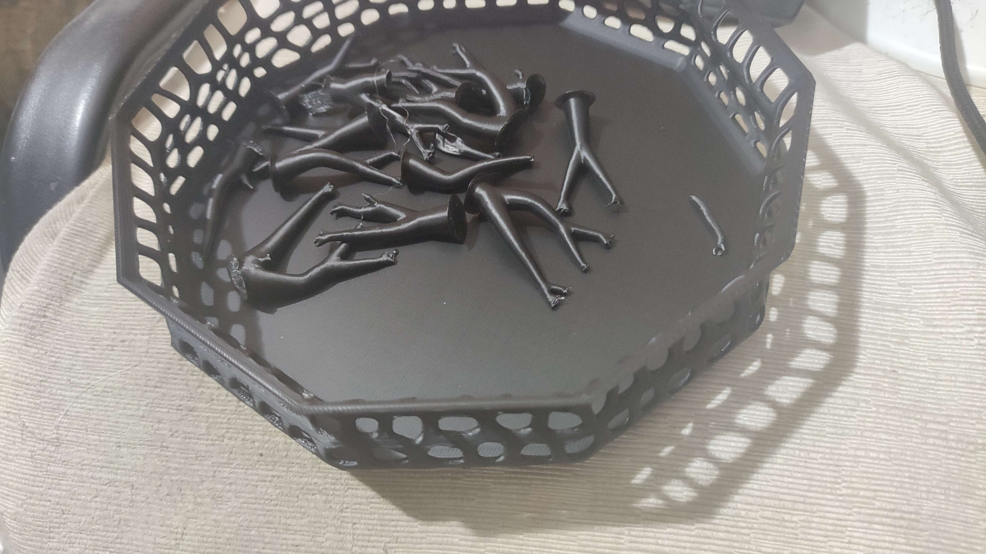Voronoi decagonal bowl