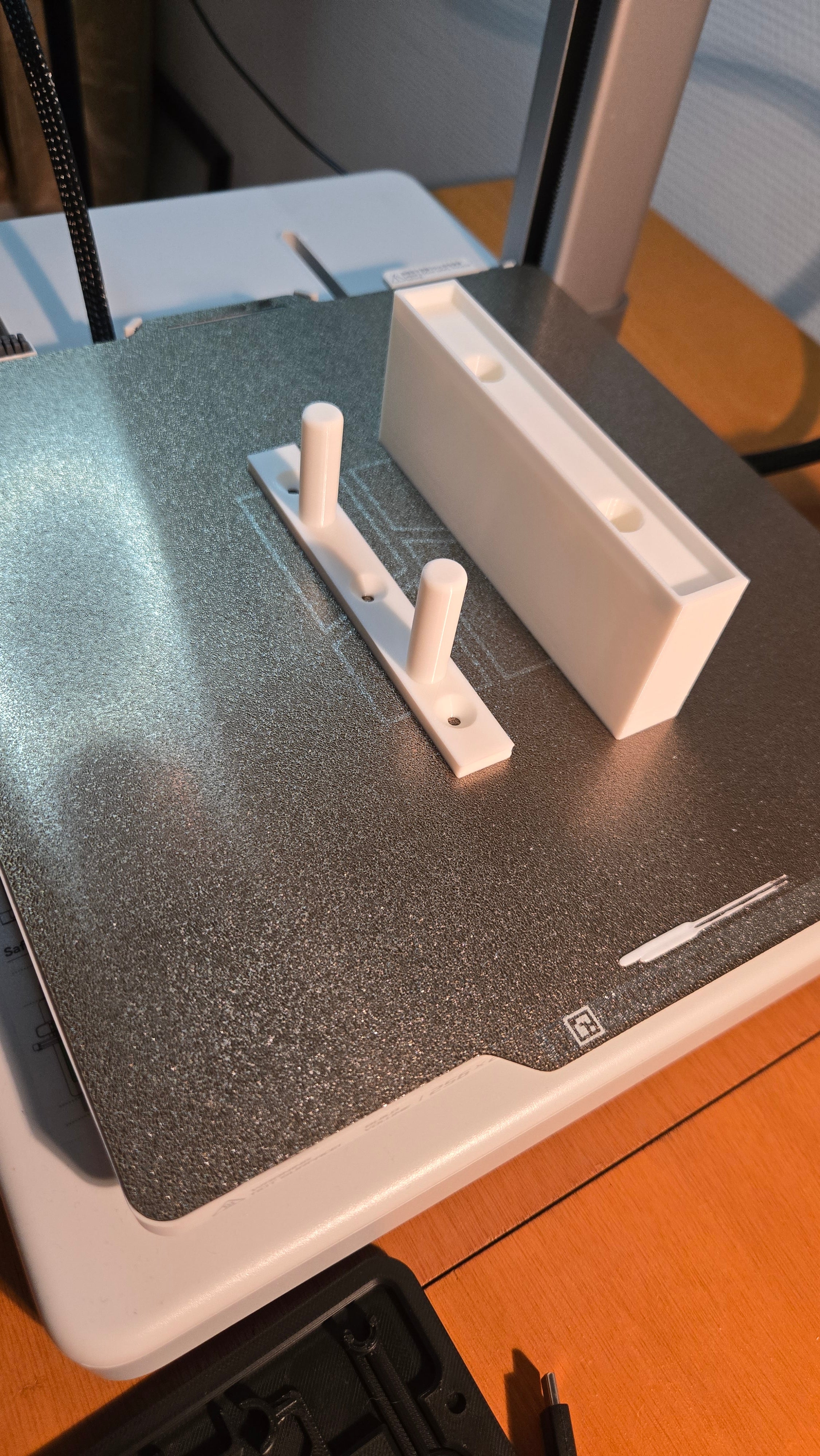 pequena estante invisivel, small floating shelf