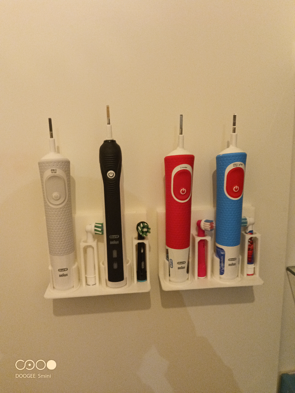 MODIFICABILE - PORTA SPAZZOLINI BRAUN DA APPENDERE