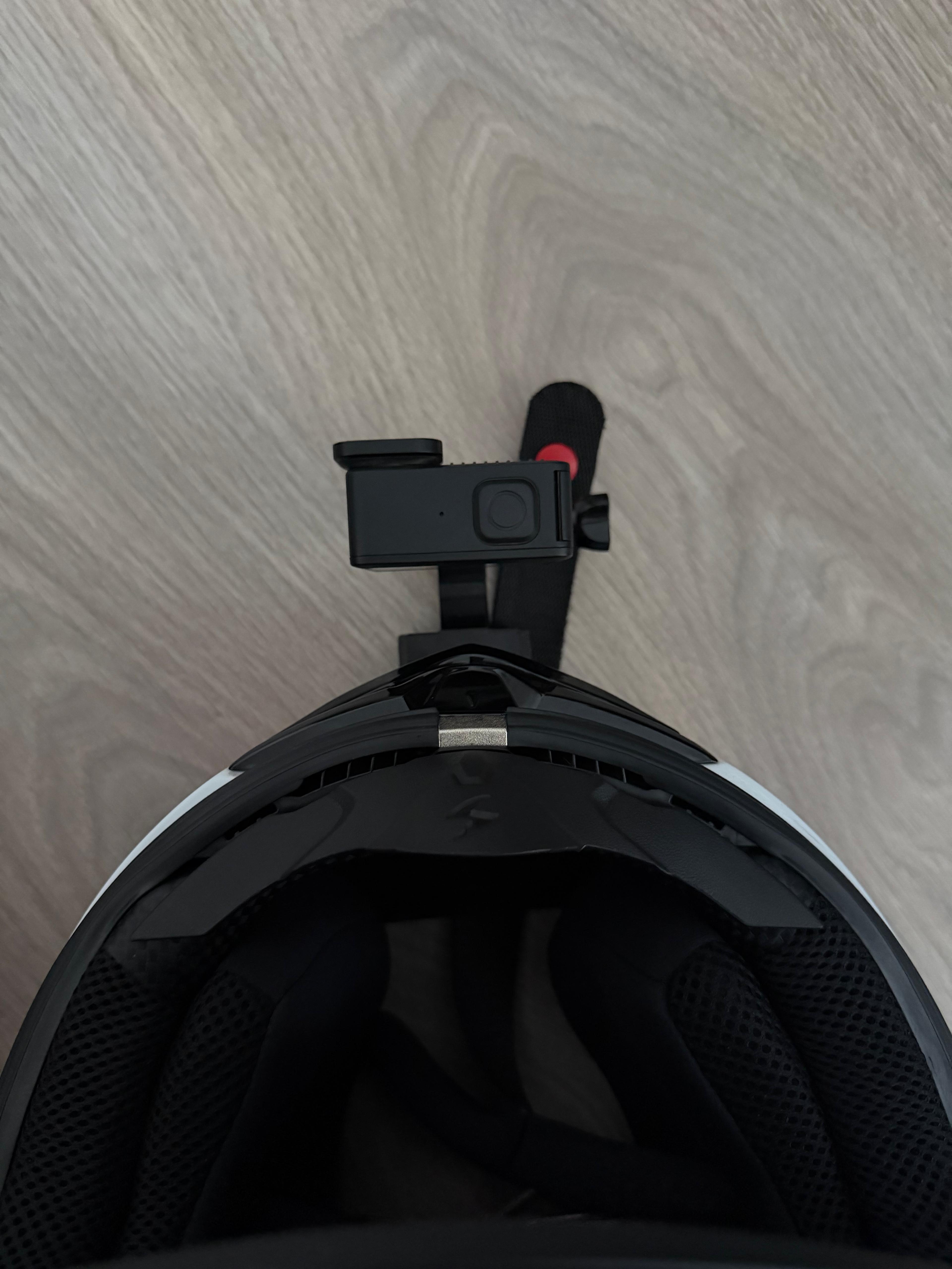 Scorpion Exo 1400 Air 2 GoPro style chin mount