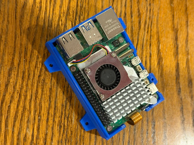 Raspberry Pi 5 case with Freenove SSD Adapter