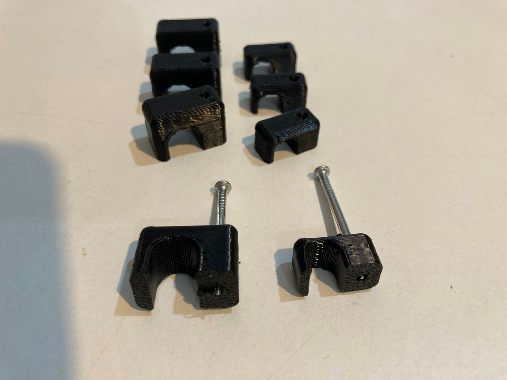 Nail Clamps / Nagelschellen