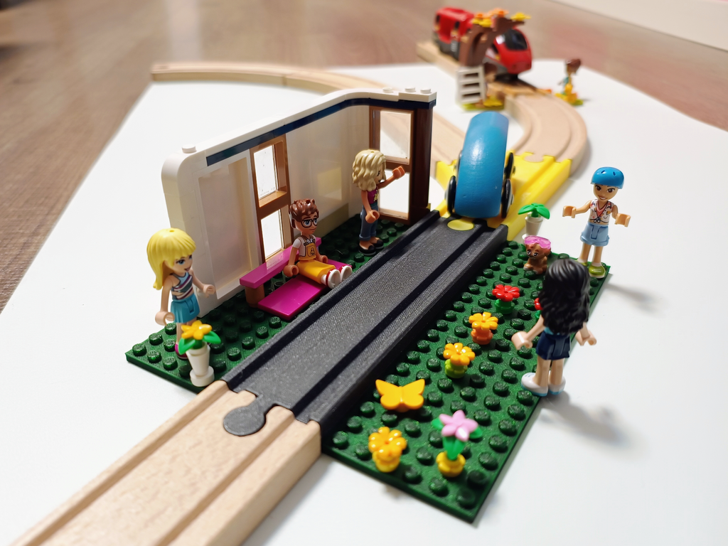 Rails with LegoBricks plate (wooden rails)