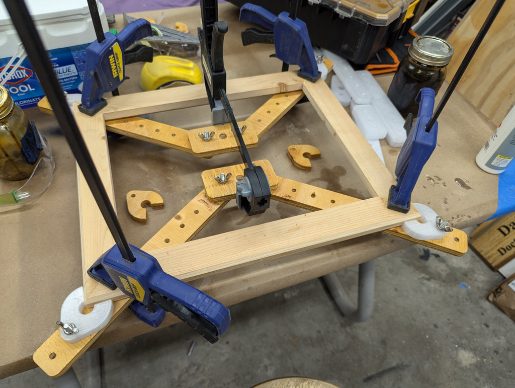 Frame clamping jig