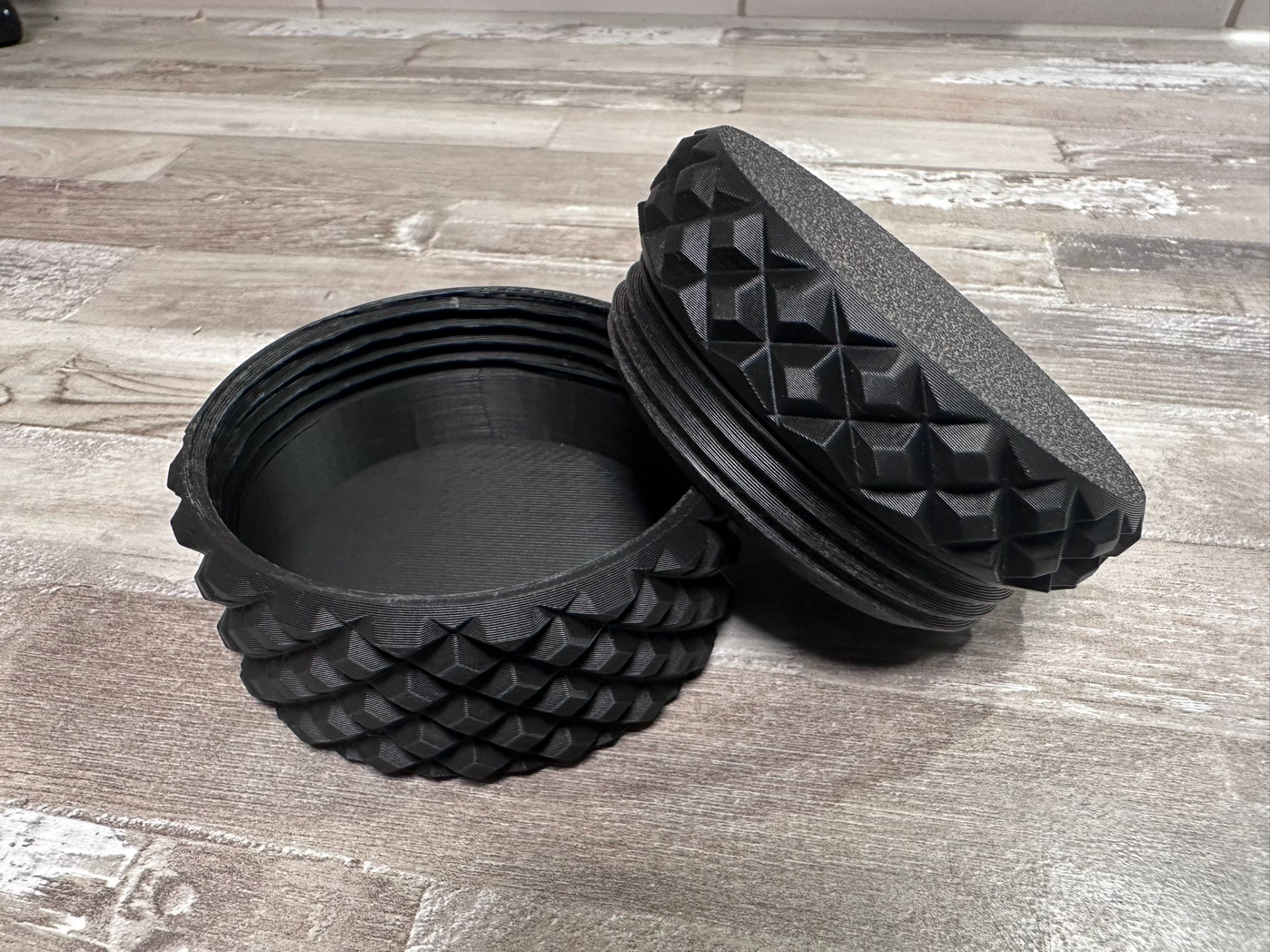 Screw Container
