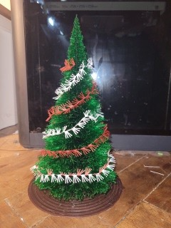 Christmas tree decorations and chains