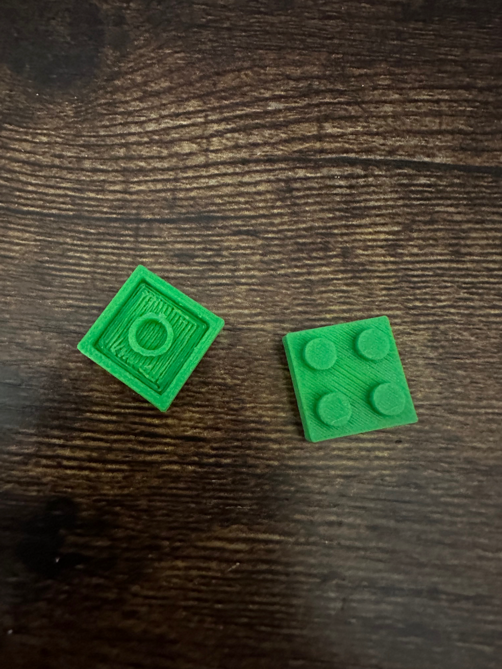Brick Part 3022 - plate 2x2