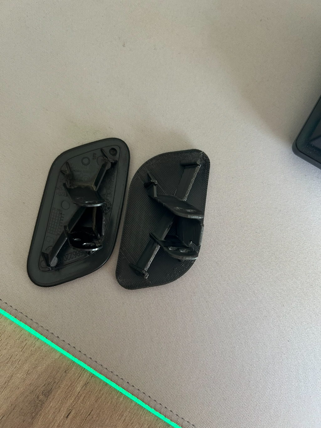 Peugeot 5008 headlight washer cover cap