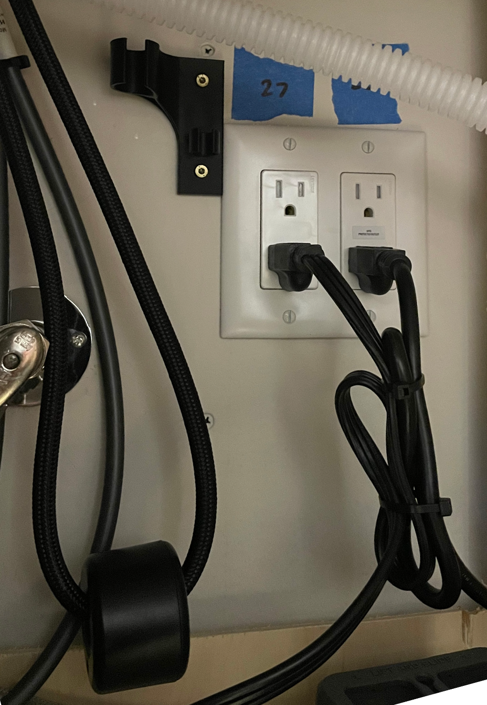 Kitchen Faucet Pull-Down Hose Glide Support
