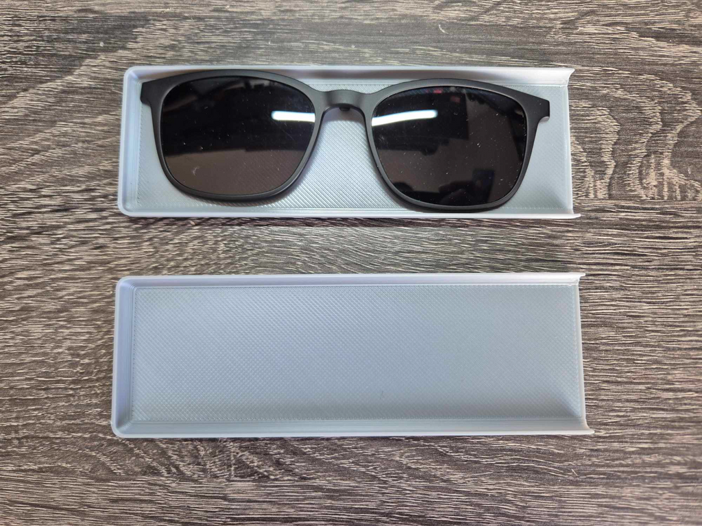 Case for clip-on glasses