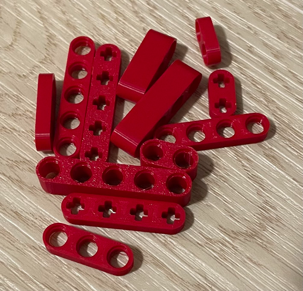 Custom brick Technic Pieces