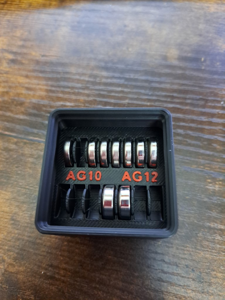 Coin cell Battery box AG10 / AG12 for Gridfinity