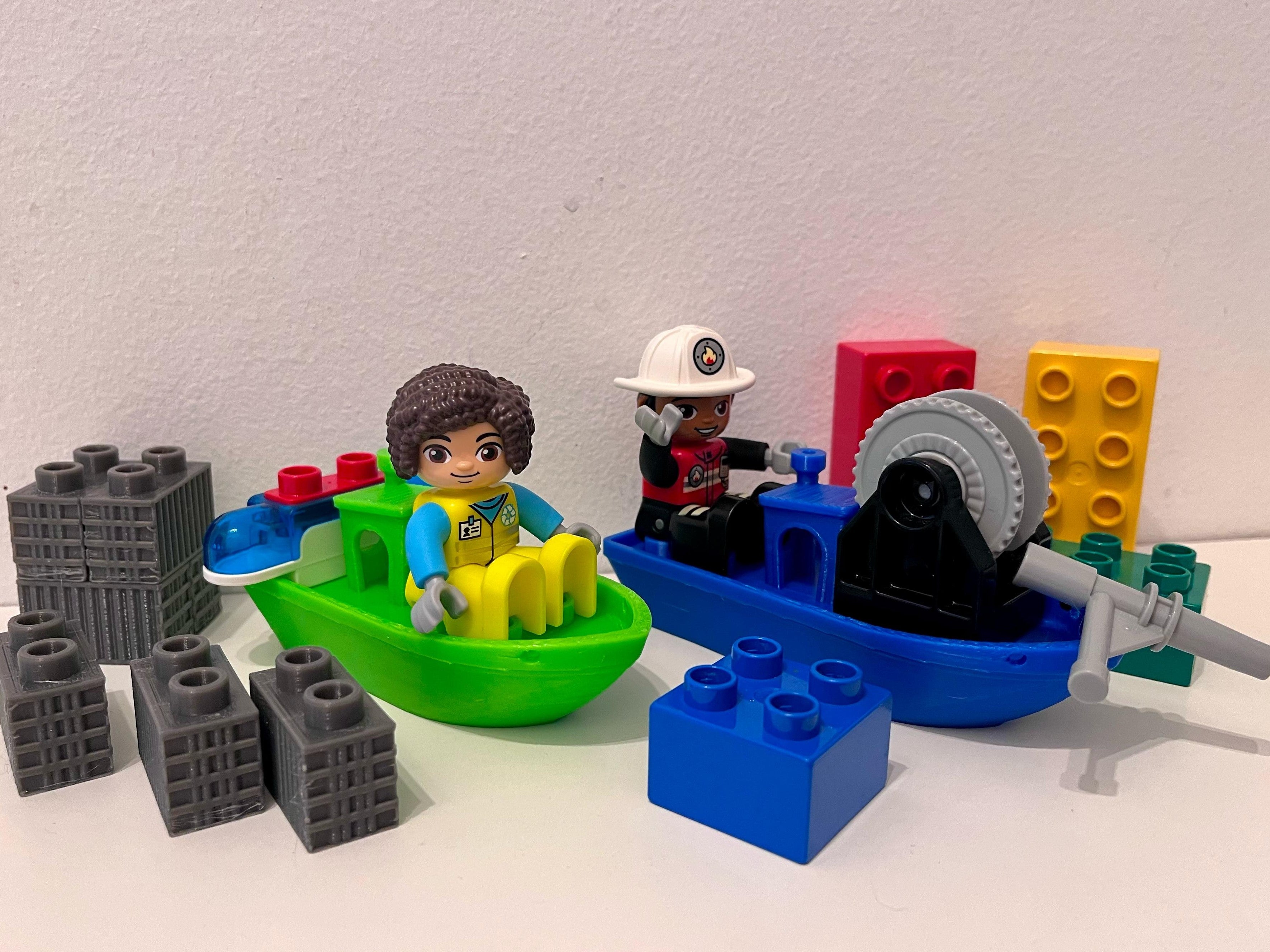 Duplo Benchy (stable floating & no supports!)