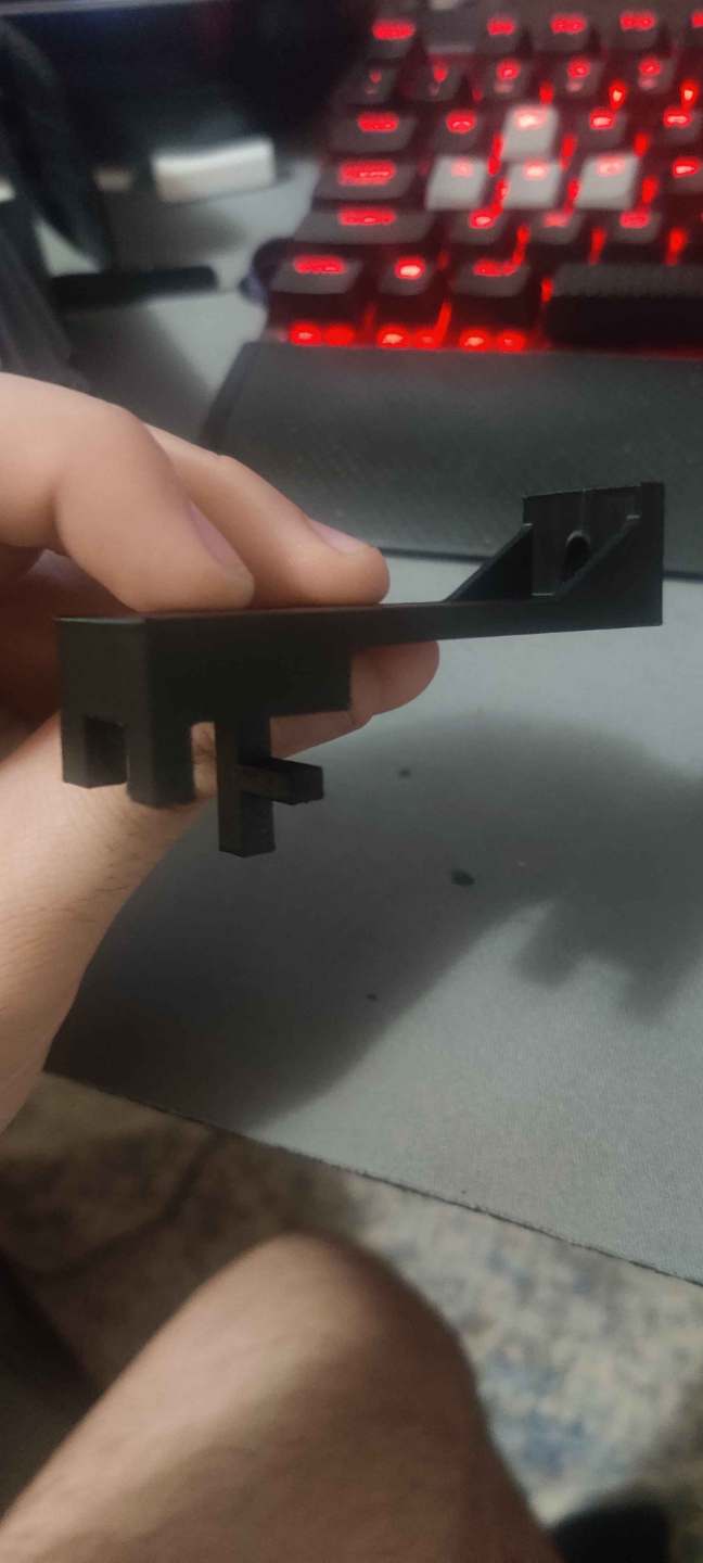 One Plus Warp Charger 30 and USB Outlet Lock