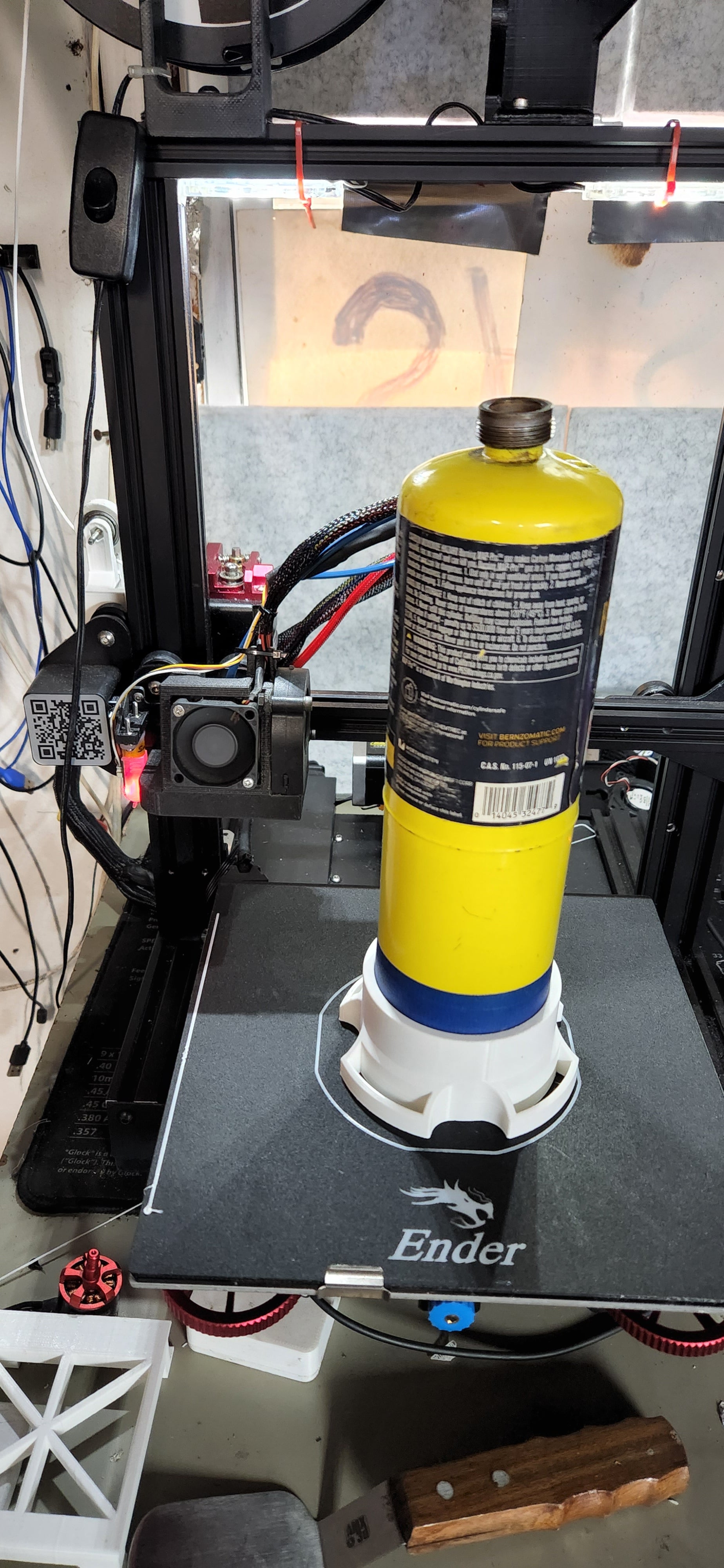 14.1 oz propane/mapp cylinder stand