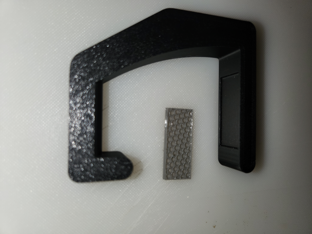 StrongArm: Table & Desk holder with TPU gripper