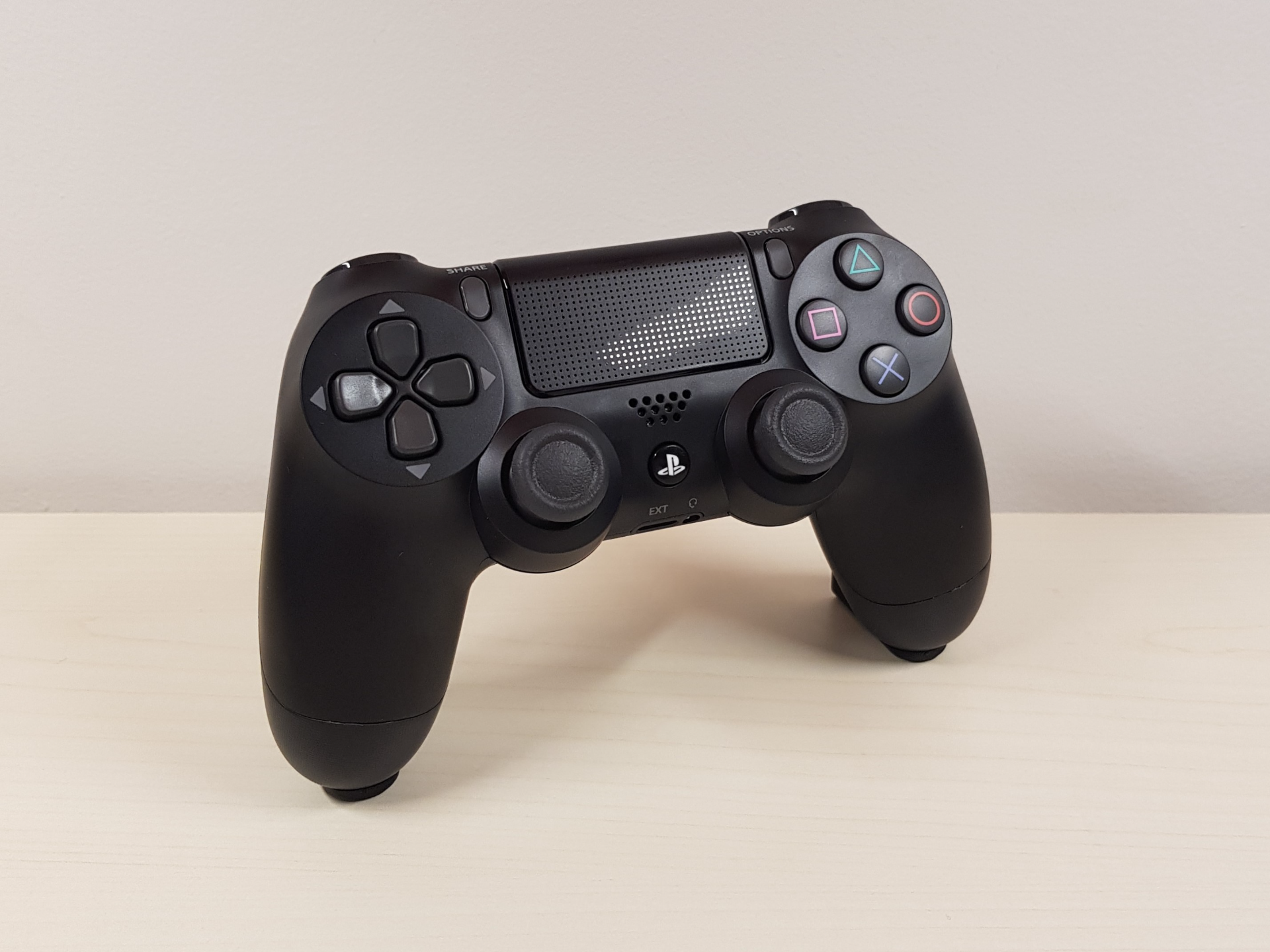 Invisible PS4 Controller Holder Minimalist