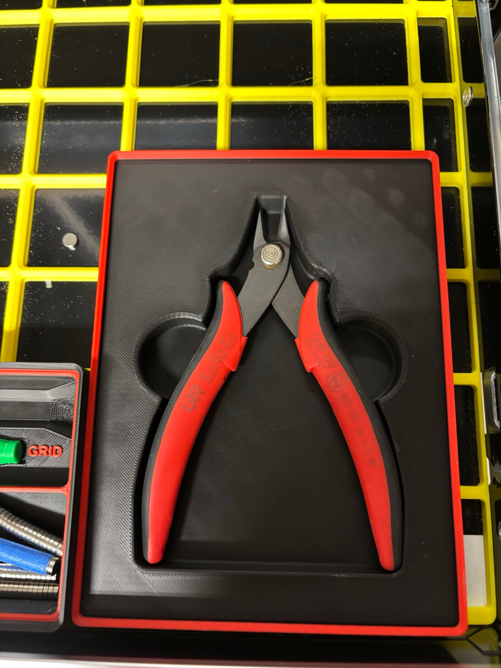 CHP-170 Pliers Gridfinity Bin