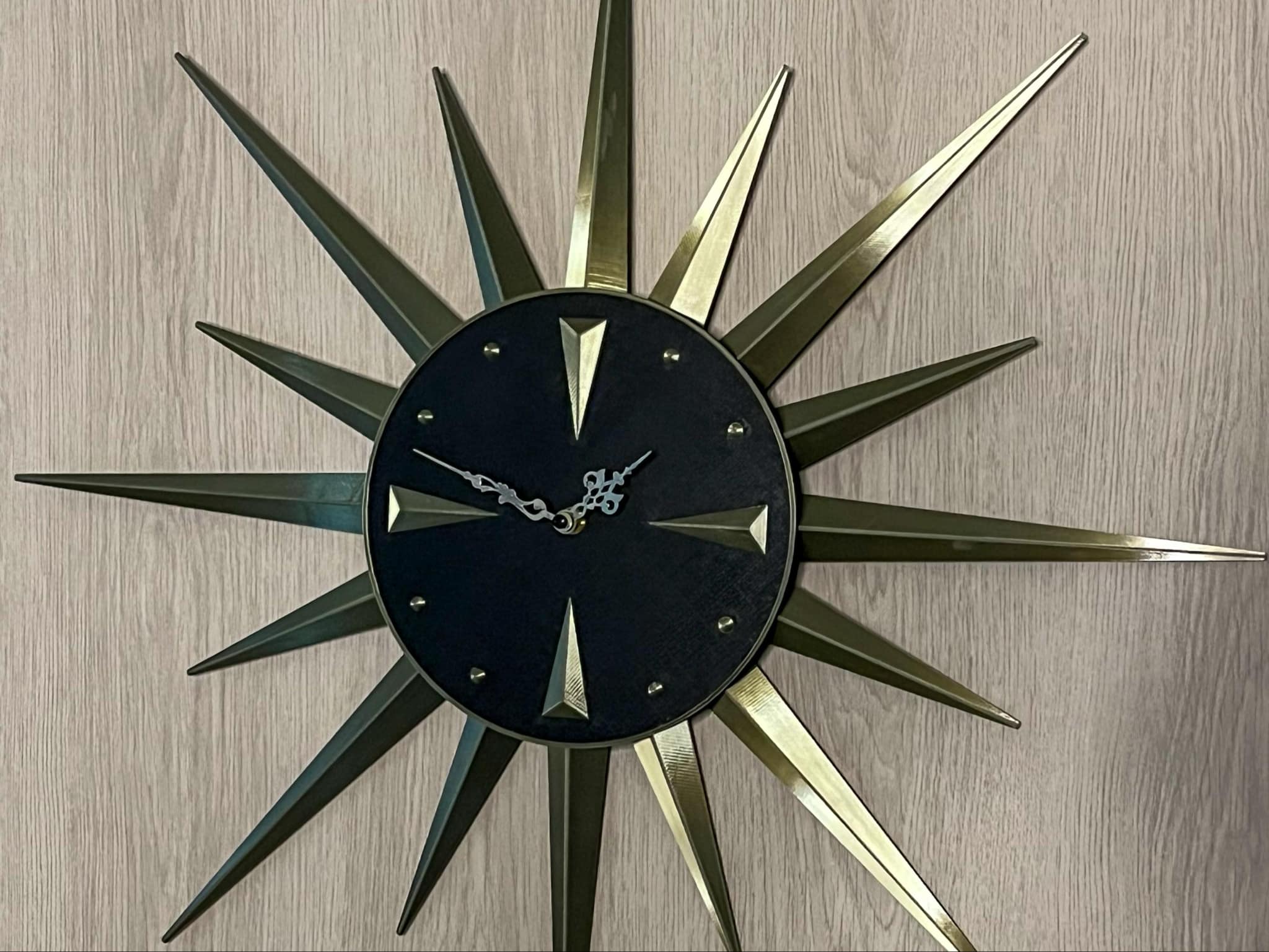 MCM Greenstamp Starburst Clock