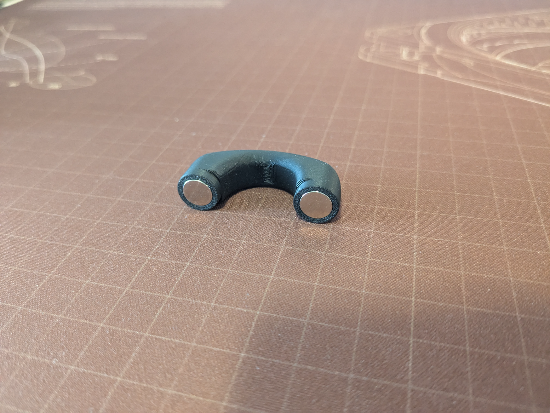 Small Magnets Cable Management Arch