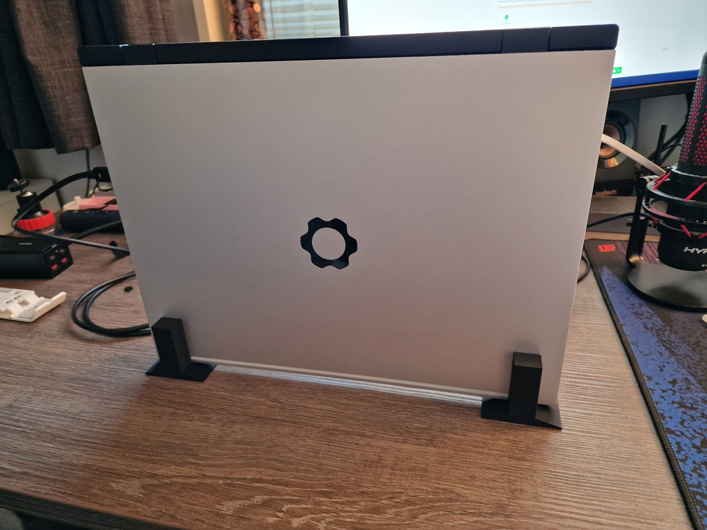 Framework 16 Simple Stand